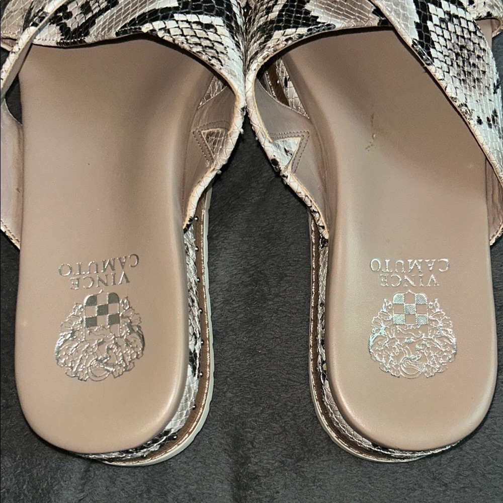 Vince Camuto Cream and Black Slide Sandals - Picture 7 of 8